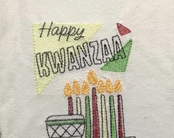 Asciugamano da cucina ricamato Happy Kwanzaa