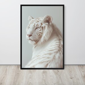 Stampa di tigre bianca - Decorazione con animali rari e maestosi, poster di fauna selvatica esotica, arte di un predatore feroce, arte murale ispirata alla natura