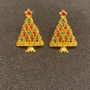 Goldtone Christmas tree earrings/post back/pierced