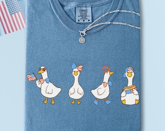 Maglietta Comfort Colors® del 4 luglio, maglietta USA, maglietta Goose del 4 luglio, maglietta con bandiera americana, maglietta Silly Goose, maglietta patriottica, maglietta Fire Quacker
