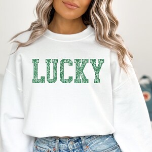 Lucky Sweater St Patty's Crewneck Feminino Lucky Sweatshirt Renda Lucky Sweatshirt Dia de São Patrício Moletom Lucky Shirt Varsity Lucky Shirt