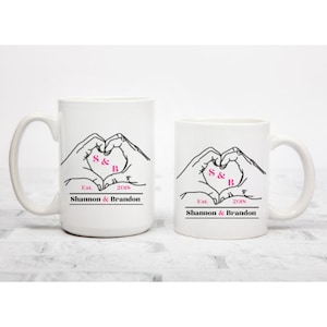 Herz Hände personalisierte Paar Est Jahr Valentinstag Becher, Valentinstag Geschenk für sie, Valentinstag Geschenk für ihn, personalisierte Valentinstag Geschenk