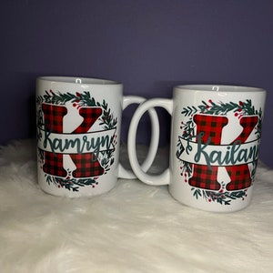 Taza de cacao de Navidad con monograma a cuadros de búfalo, taza personalizada, taza de café, regalo de monograma, taza de monograma, regalo personalizado