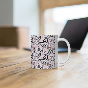 Rosa und schwarze Herzen Valentinstag Tasse, Valentinstag Geschenk für Sie, Valentinstag Geschenk für Ihn, Valentinstag Becher, Valentinstag Becher