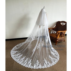 230 CM Vintage Flower Blusher Wedding Veil Retro Flowery Veil with Comb Chapel Veil Fingertip Veil Sample Long Veil Classic Bridal Veil