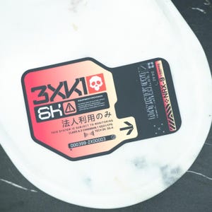 Autocollant industriel en vinyle d'avertissement | Décalcomanie cyberpunk premium science-fiction, technologie, gaming | Résistant aux UV 5 ans | Résistant aux intempéries Résistant à l'eau