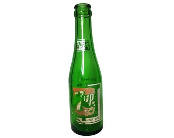 Garrafa vintage de vidro verde 7-UP de Birmingham, Alabama, 207ml (7oz), estilo "Fresh Up", década de 1930 a 1950.