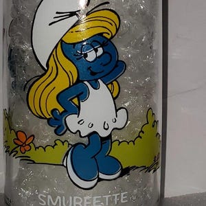 Vintage 1982 Smurfs SMURFETTE Collectors Glass Tumbler  Peyo