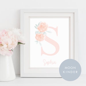 Impresión de nombre inicial personalizado floral - Arte de pared imprimible de vivero - Monograma de niña bebé - Flores de rosas de acuarela - Impresión de letra personalizada