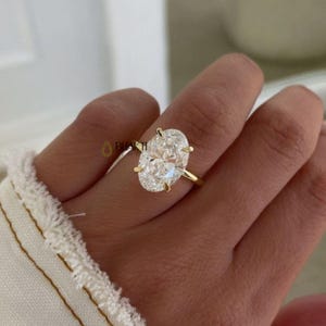 Women&#39;s Anniversary Rings For Women, 4.5CT Oval Cut Moissanite Solitaire Engagement Ring, Hidden Halo Wedding Ring Oval Proposal Ring, Gifts