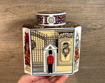 Vintage 1952-1992 Limited Edition Royal Worcester Buckingham Palace Tea Caddy for Peter Jones China 40th Year of the Reign Royal Celebration