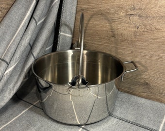 Preloved Große silberfarbene professionelle Edelstahl-Pfanne mit Griff | Große Traditionelle Kitchenalia