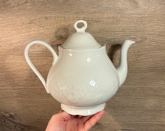 Vintage Minimalist CNP Limoges France Wild Embossed Ivy Lierre Sauvage Large White Porcelain Teapot | French Provincial Minimalism Kitchen