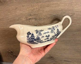 Vintage Old Willow Heron Cross Pottery Dark Navy Blue & White Gravy Sauce Boat Made in England | Traditional English Kitchenalia Collectible