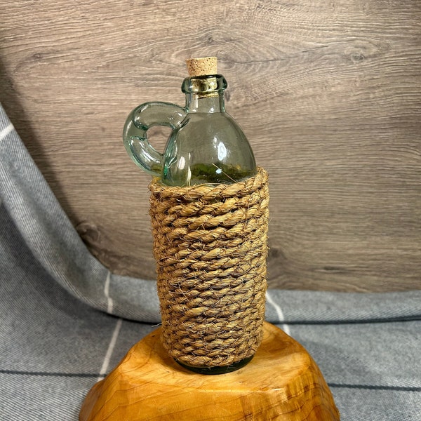 Vintage Collectible Made in Spain Woven Straw Seagrass Water Hyacinth Wrapped Clear Glass Bottle with Small Carry Handle and Cork Stopper