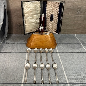 Vintage Sheffield England Insignia Plate and HL & Co Tea Spoons in Original Box- Set of 12 | English Afternoon Tea | Traditional Silverware