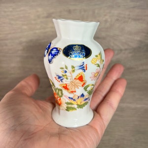 Vintage Aynsley Fine Bone China Made in England Small White Miniature Bud Stem &#39;Cottage Garden&#39; Floral Pattern Vase with Butterflies