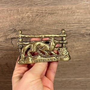 Portalettere vintage in ottone massiccio con cancelletto laterale a forma di volpe, organizer da scrivania / accessorio da scrivania per maniero di campagna / decorazione per lodge di caccia inglese