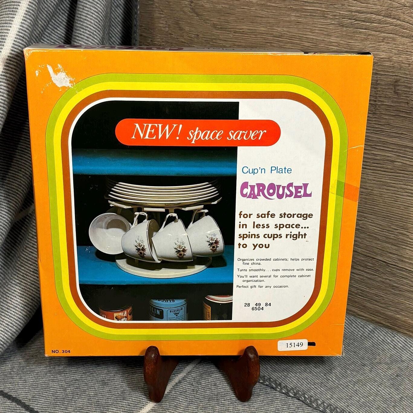 ルーシーズバスケット　CDキャビネット Vintage Cup'n Plate Plastic Carousel Two Tier Lazy Susan Spinner