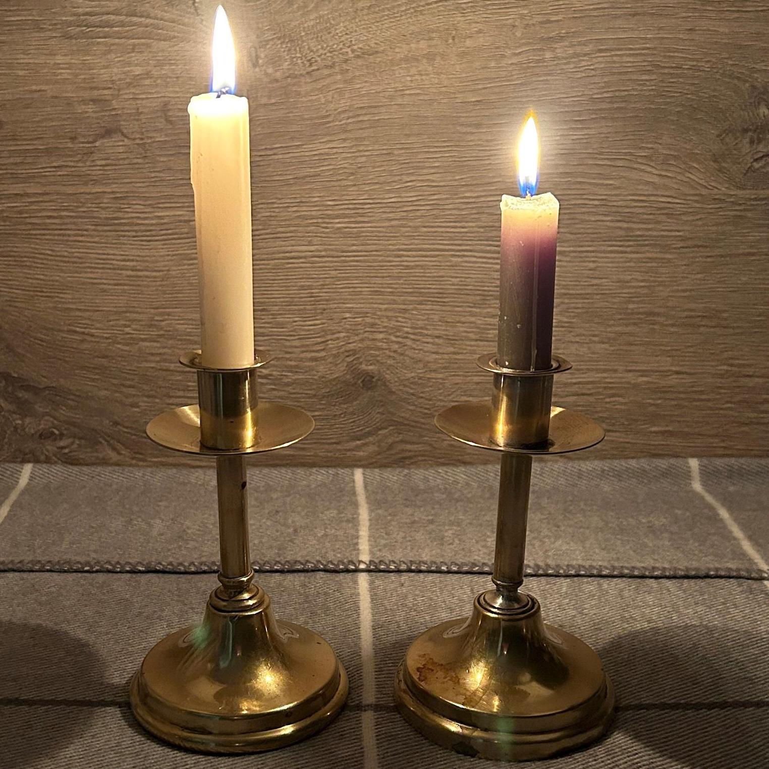 ヴィンテージ 19 世紀 真鍮製キャンドルホルダー | 非常に古くて素朴な