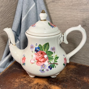 Vintage Mid Century Arthur Wood Pottery England &#39;Majestic&#39; Floral Gilded Teapot