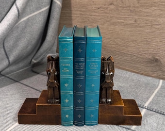 Sujetalibros vintage Art Déco hechos a mano con forma de perro de la Selva Negra y ojos de cristal / Decoración de biblioteca con cachorro de Scottie de madera / Artículos de colección para lectores