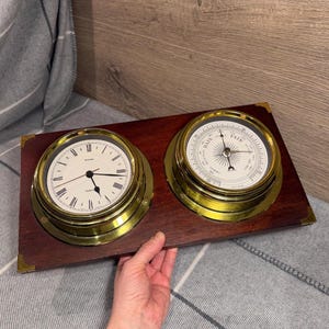 Vintage- Nicht Messing Metamec Nautical Barometer & Uhr Set auf Holz mit dekorativen Ecken | MCM Weather Instruments Made in England
