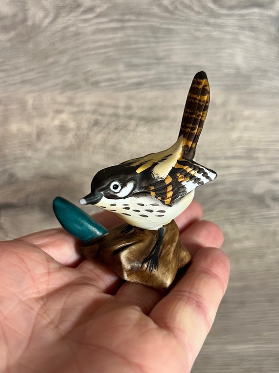 Vintage 1982 F.P. Korea Art Porcelain Pottery Exotic Bird