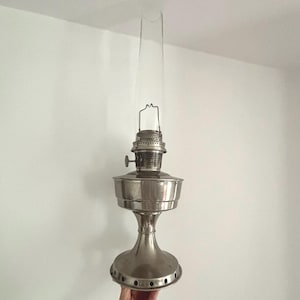 Vintage c1930s Aladdin Industries London Oil Lamp 294530/27 Model 12 Oil Table Lamp | London Rustic Industrial Decor | British Engineering