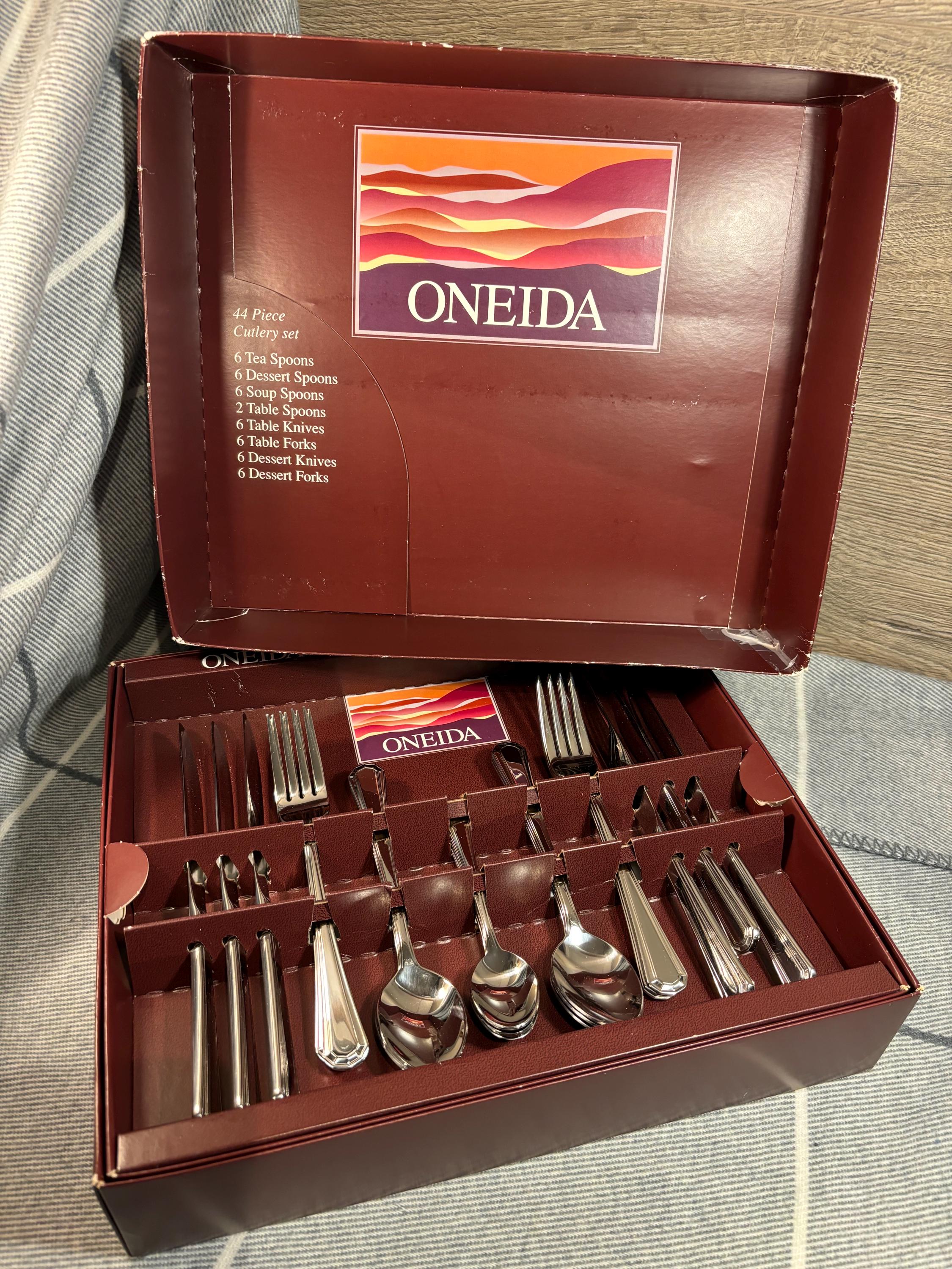ヴィンテージ Oneida Athos ヴィンテージ 44 ピース ステンレス