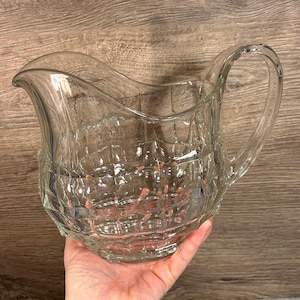 Vintage Art Deco Davidson Jacobean Large & Heavy Pressed Glass Water Jug- 1.4kg | Collectible Old Glassware | Bar, Pub and Restaurant Decor