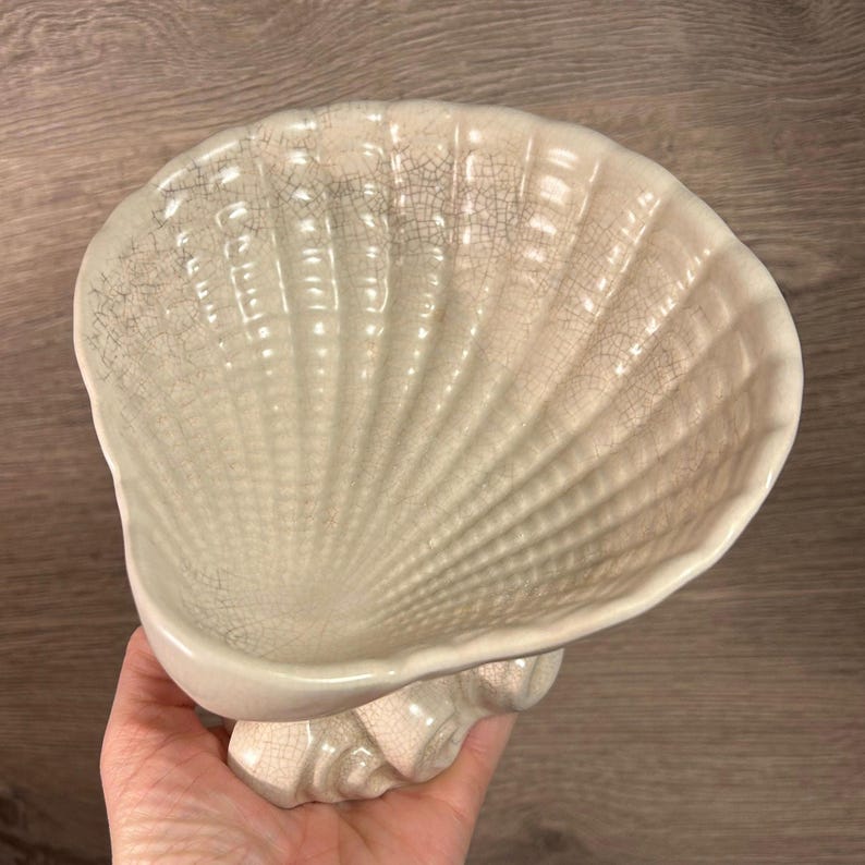 Vintage halverwege de eeuw minimalistische Dartmouth aardewerk schelp Clam badkamer zeepbakje accessoire | Kust- en nautisch decor | MCM Retro-verzamelobjecten afbeelding 1