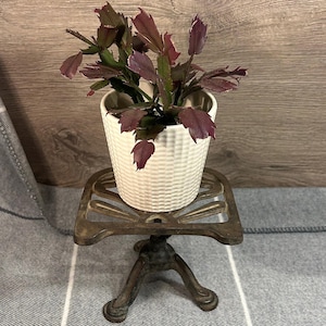 Vintage jaren 1930 antieke art-deco JUSTRYTE gietijzeren duimschroef verstelbaar statief onderzetter | Brits gemaakte Kitchenalia | Standaard voor planten voor thuis