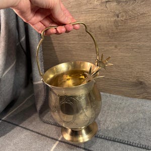 Vintage EPNS verzilverde sierlijk gegraveerde ijsemmer op voetstuk met afdruiprek en klauwpotentang | Decor barwagen en drankenwagen