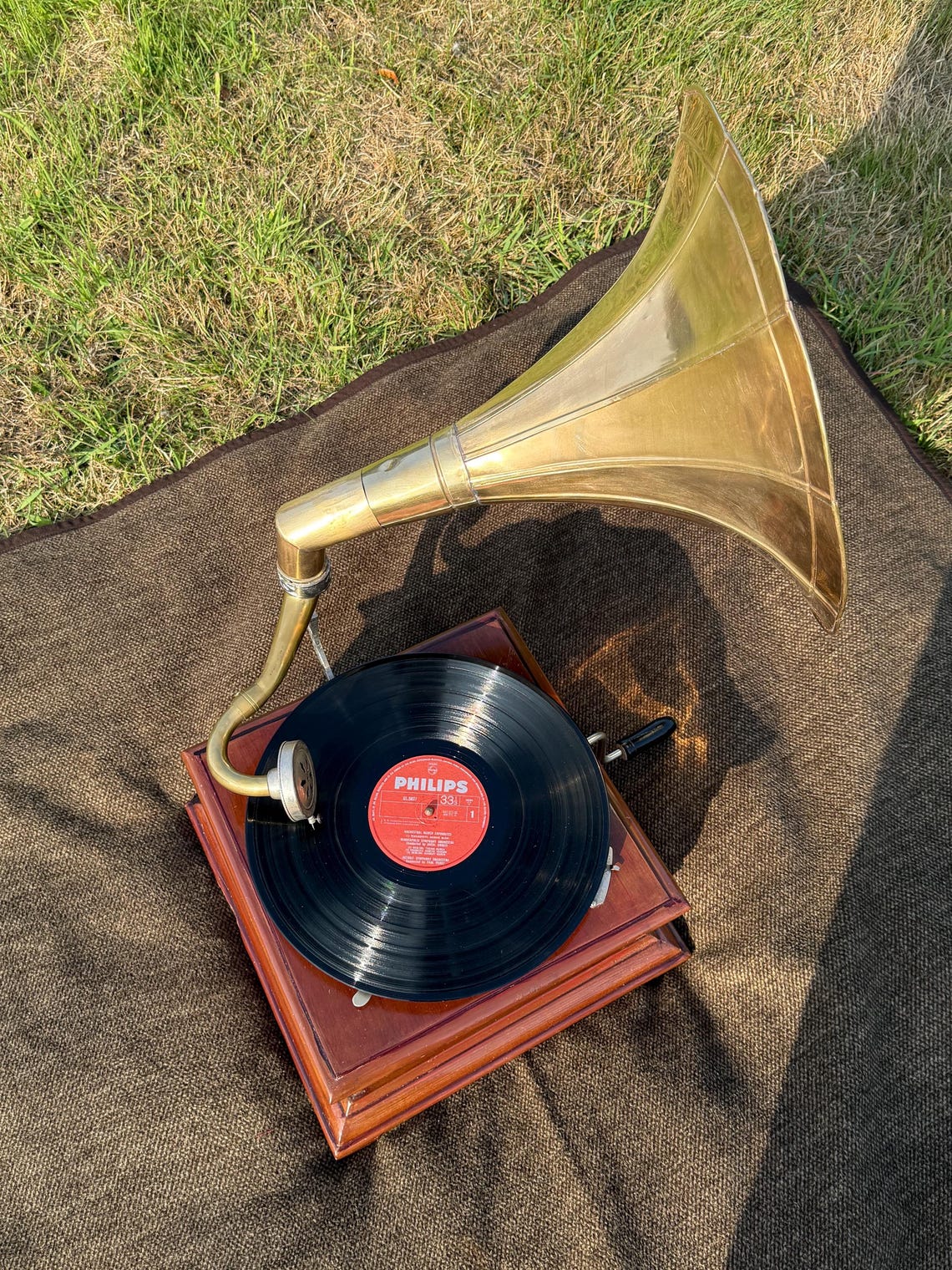 Vintage His Master's Voice Garrard No 30 Motor Gramophone Brass Horn Player | Old Fashioned Devices for Playing Music | Collector Technology image 9