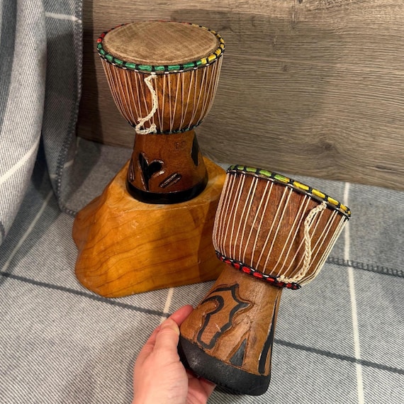 ジャンベ （ジェンベ） ママディ・ケイタ サイン入り ジャンベ （ジェンベ） ママディ・ケイタ サイン入り ジャンベ