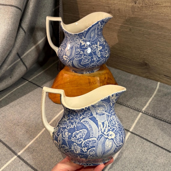Vintage 'provence' Victoria Blakeney England Blue & White Two Jug