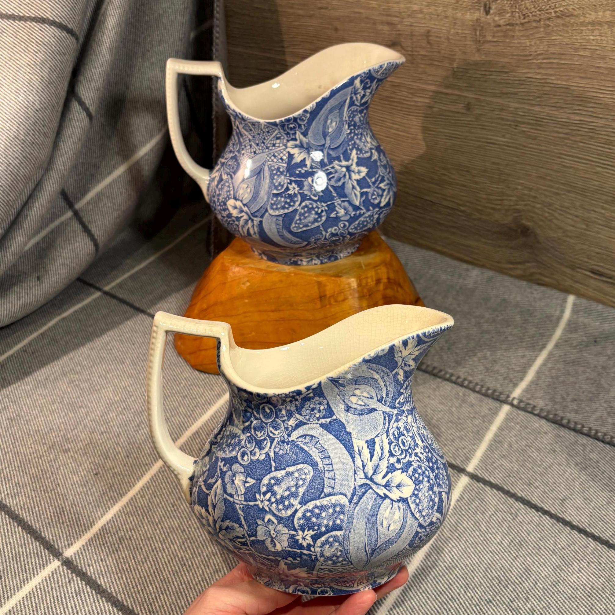イギリスアンティーク ブルー＆ホワイト グレイビーボート ヴィクトリアン 雉柄 Vintage 'provence' Victoria Blakeney England Blue & White Two Jug