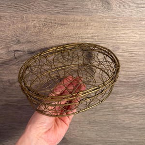 Vintage Gold Tone Painted Scroll Metal Wire Small Oval Lidded See Through Basket | Versatile Decorative Storage Displays | Jewellery Boxes