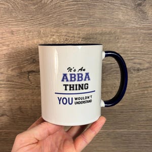 Begagnad "Det är en ABBA-grej, du skulle inte förstå" Orca Coatings vit & koboltblå mugg | ABBA Fan Daily Kitchenalia | Musik från 1970- och 80-talet