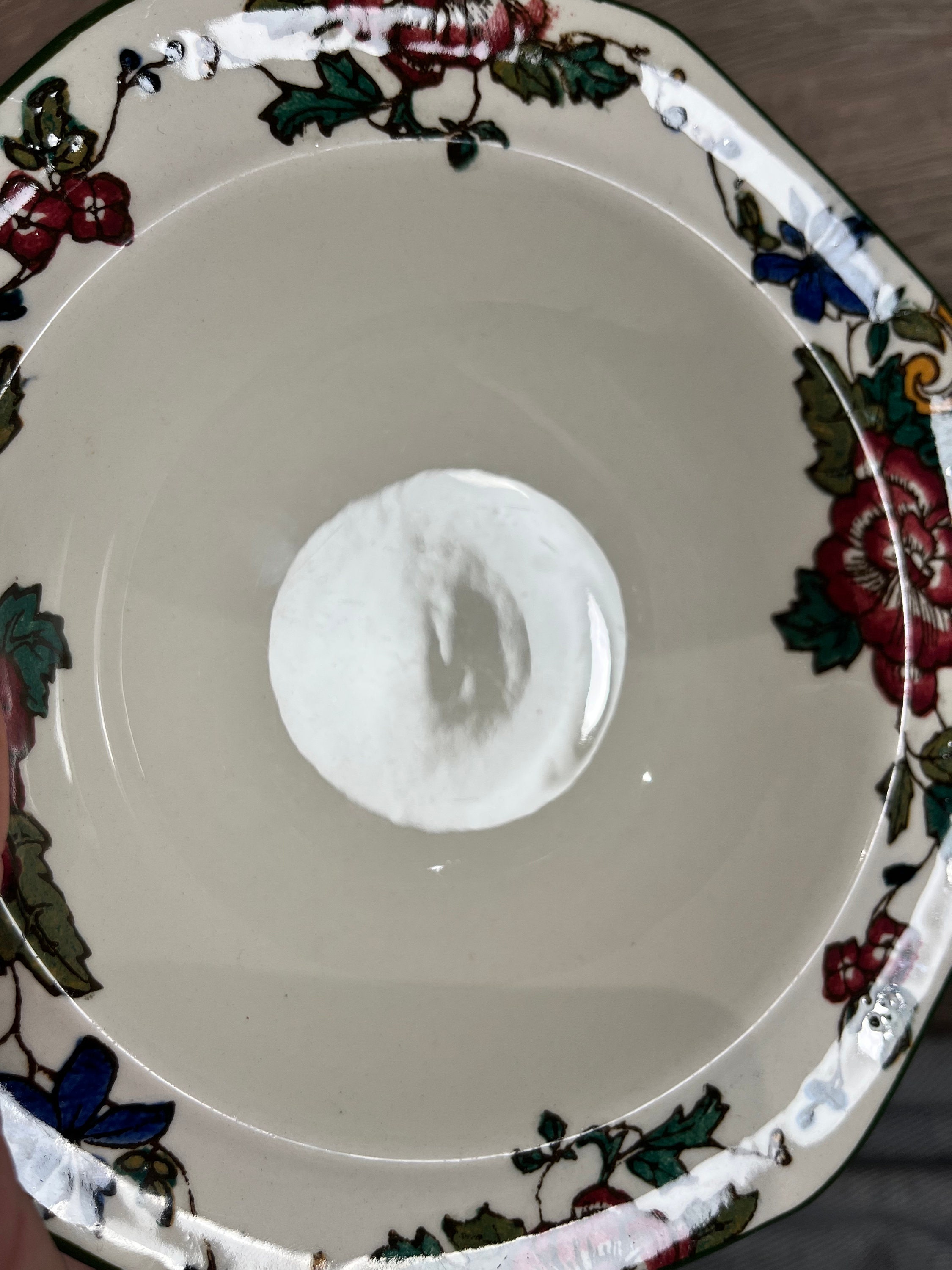 ヴィンテージ ロイヤルドルトン ボーンチャイナ イギリス製 花柄