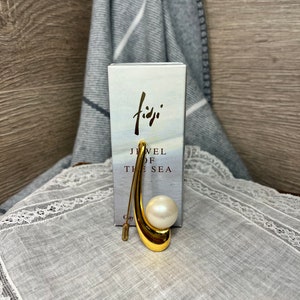 Guy Laroche Brooches - Etsy