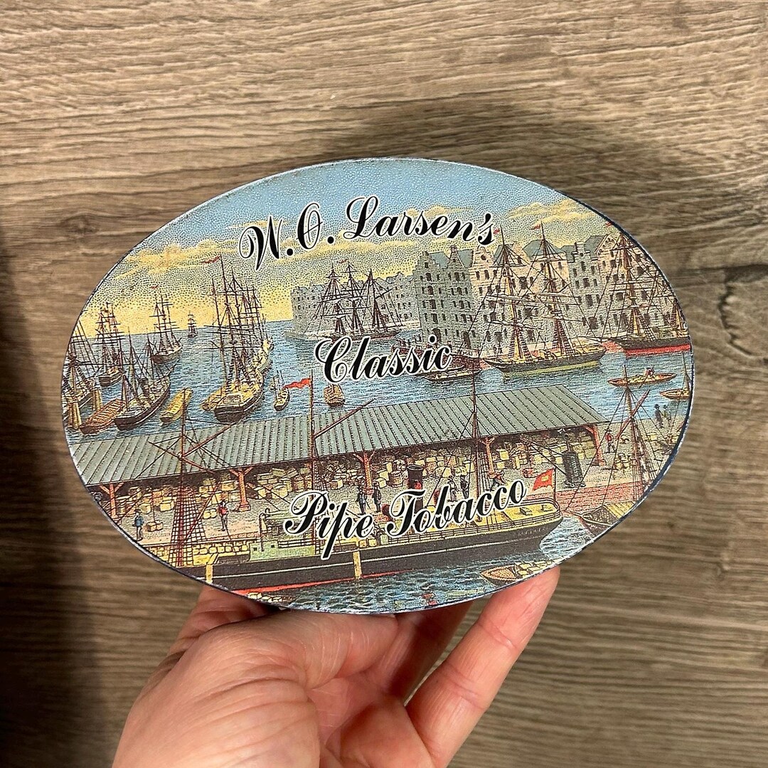 Vintage W.o.larsen's Classic Old Fashioned Pipe Tobacco Metal Oval Shape  Tin Made in Denmark | Scandinavian Tobacciana | Danish Collectibles