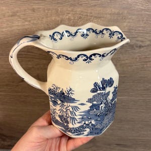 Vintage Masons Willow Made Especially for Ringtons Limited Newcastle upon Tyne England Octagonal Pitcher Jug | Collectible Kitchenalia Decor
