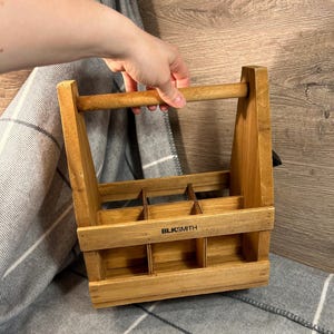Caisse à boissons en bois de 6 bouteilles BLK Smith avec ouvre-bouteille Preloved | Sac fourre-tout en bois pour boissons | Boîte de 6 bières en bois | Stockage des bouteilles