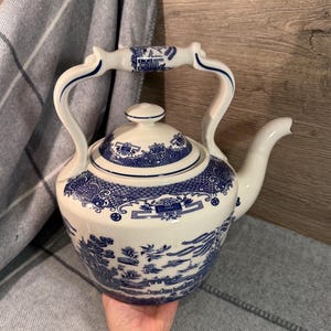 Vintage Blue Willow by Regal XXL Jumbo Oversized Kettle Teapot Made in England | English Pottery Classics | Cobalt Blue & White Collectibles
