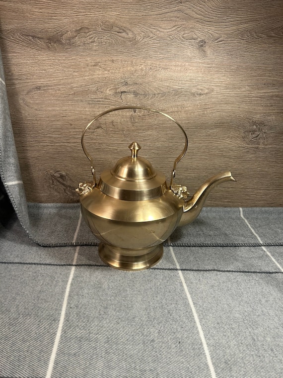 Victorian Brass Teapot in Antique Brass Kitchenalia