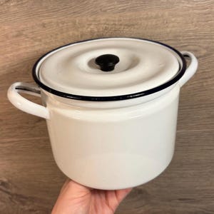 Vintage Glider Brand Foreign 16 cm White Enamel & Blue Piping Pot with Lid | Retro Nautical Sailor&#39;s Kitchenalia | 1960s Enamelware Saucepan