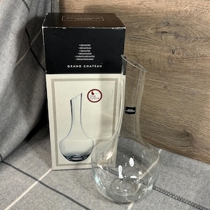Preloved Royal Worcester Grand Chateau Clear Glass Drop Control 1.4L Boxed Decanter Carafe | Classy Timeless Barware | Drinks Trolley Decor