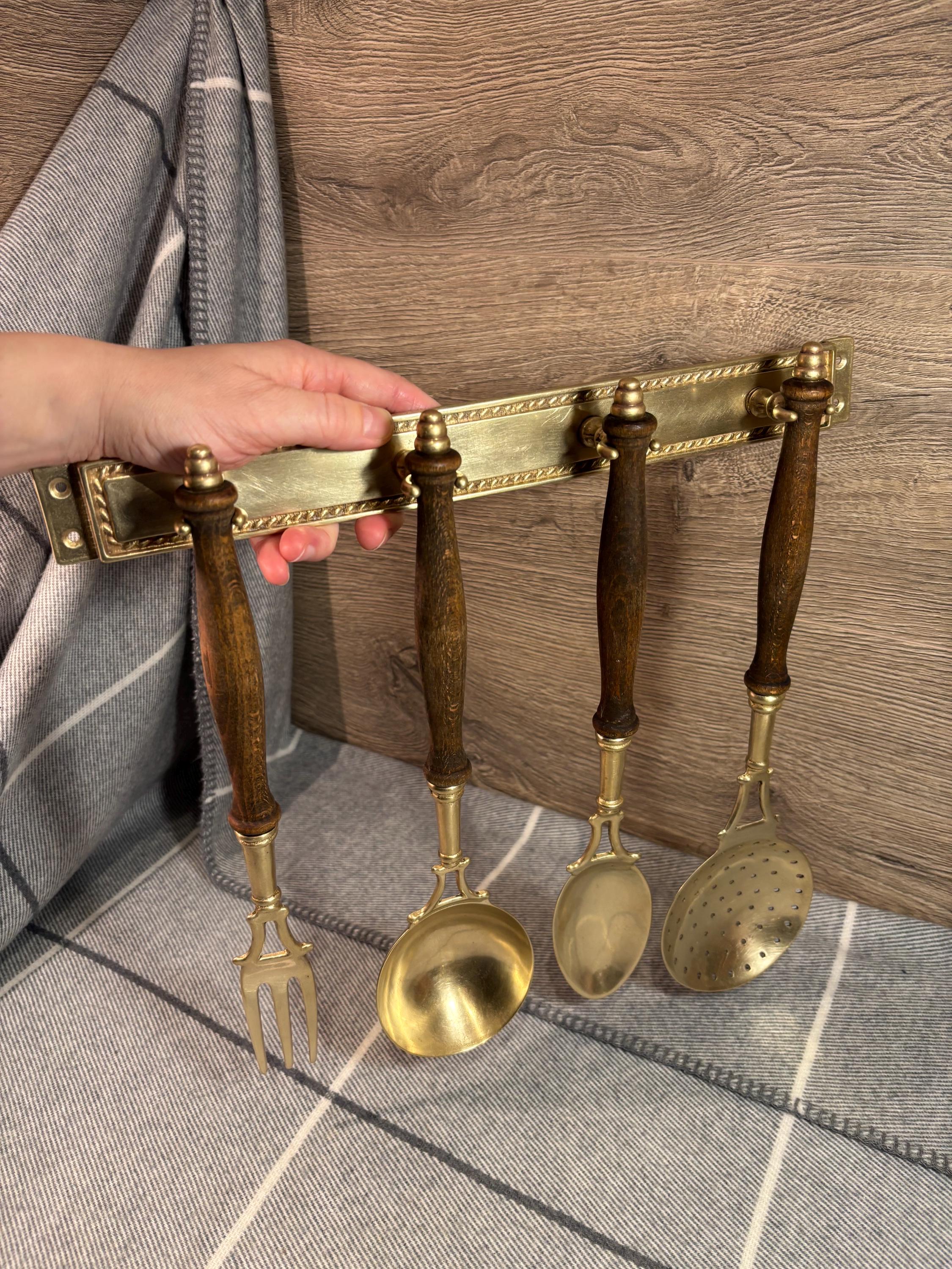 ヴィンテージ真鍮＆木製ハンドル壁掛けレールバー用品4点セット